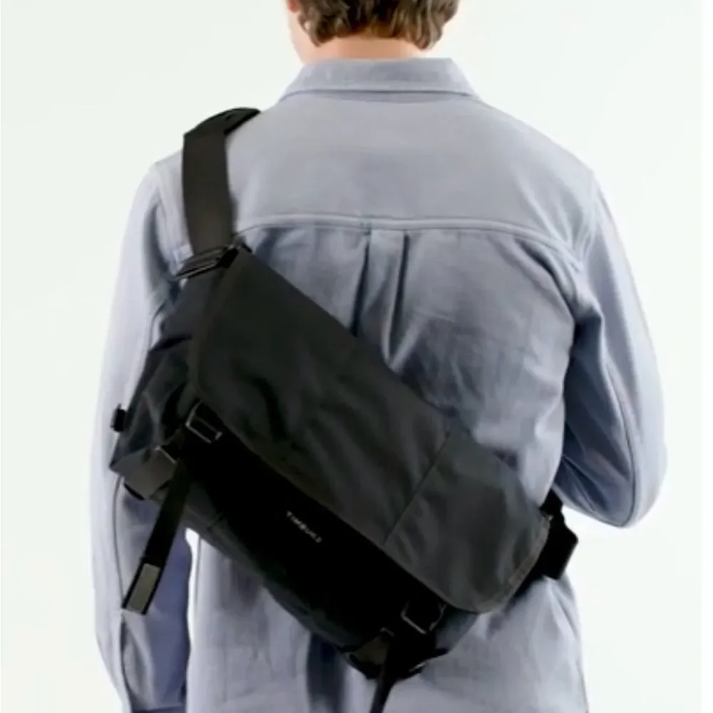 Timbuk2 Flight Classic Black Messenger Bag